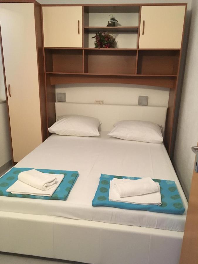Apartments By The Sea Promajna, Makarska - 2673 Екстериор снимка