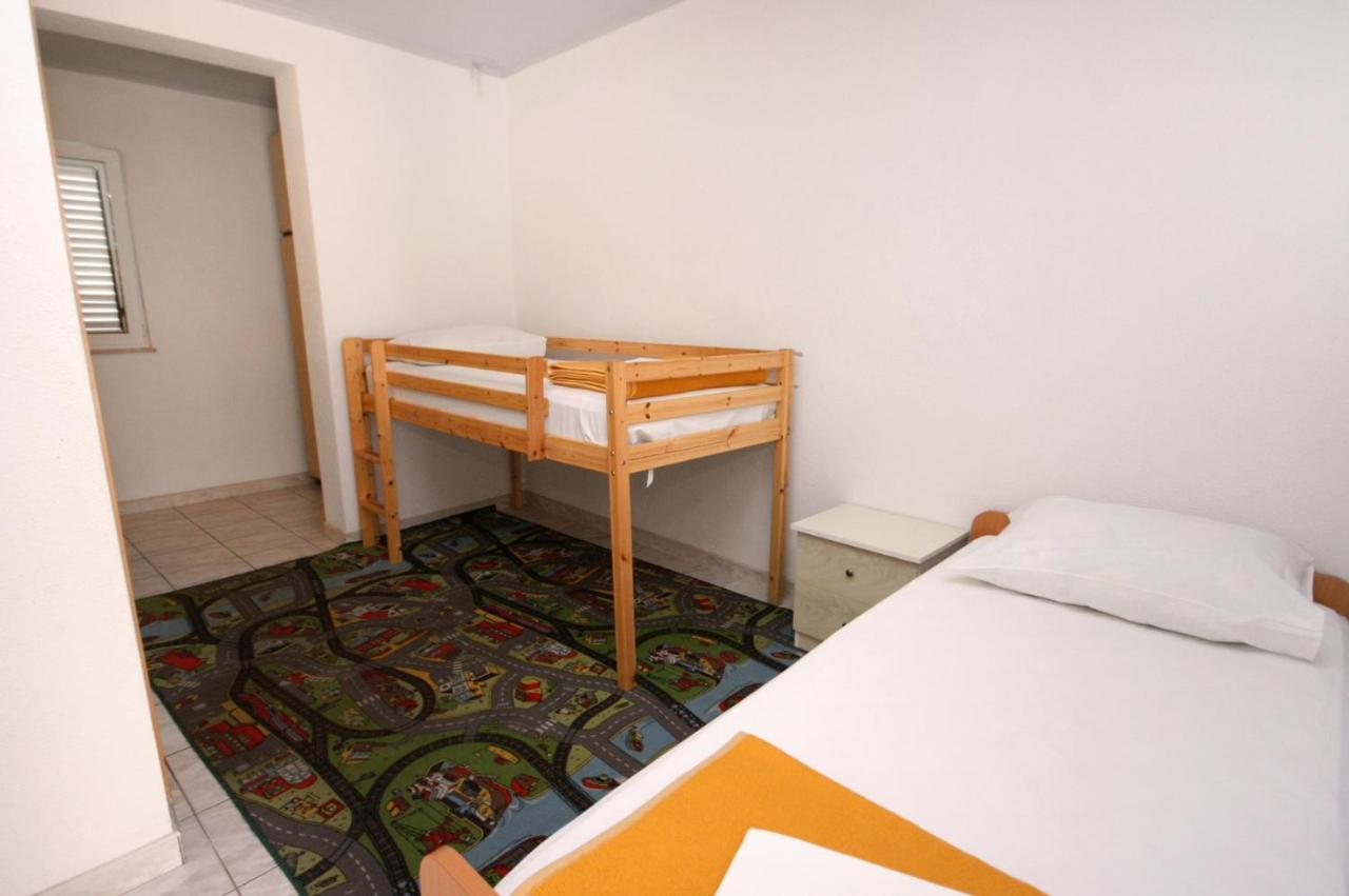 Apartments By The Sea Promajna, Makarska - 2673 Екстериор снимка
