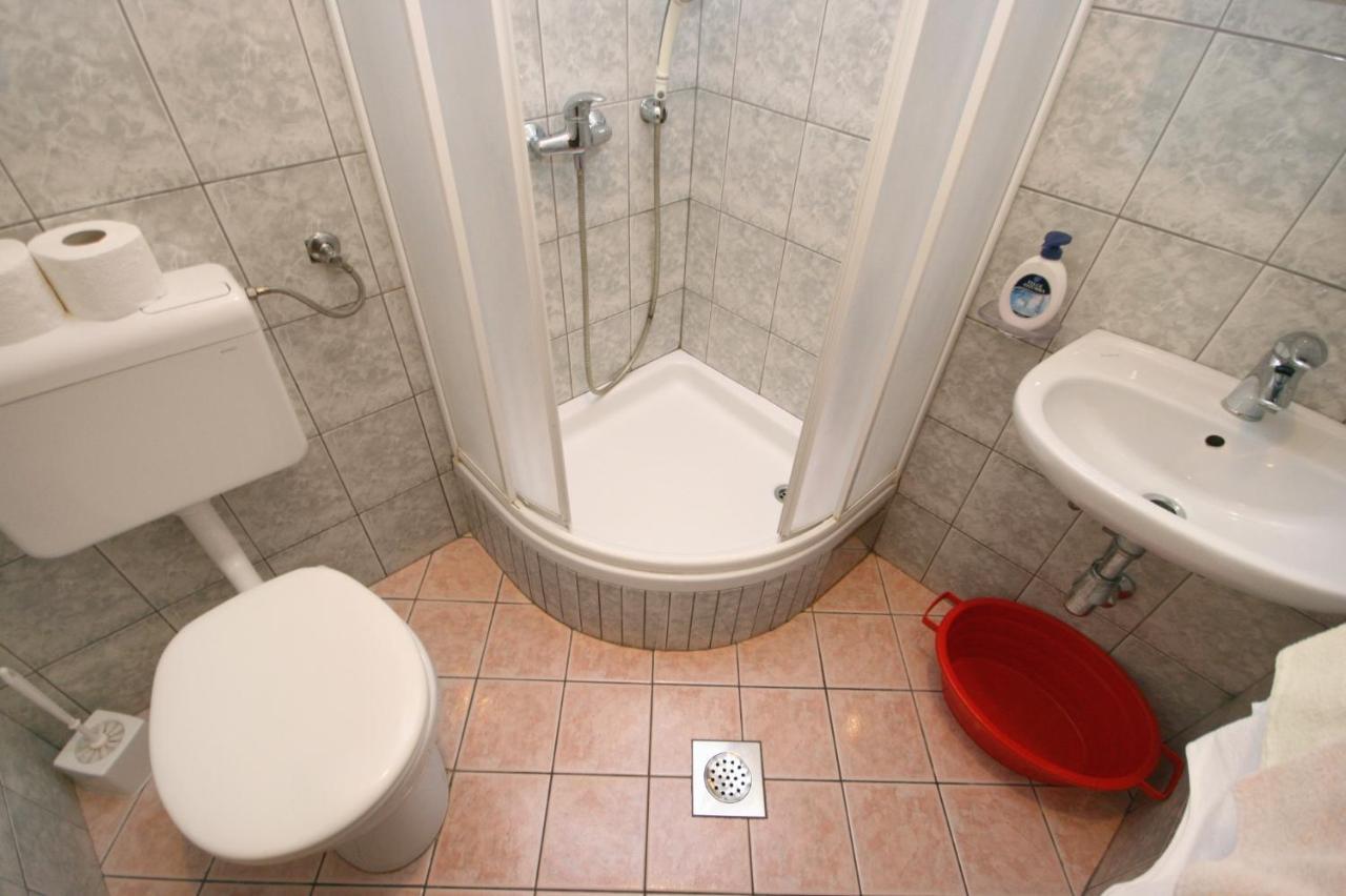 Apartments By The Sea Promajna, Makarska - 2673 Екстериор снимка